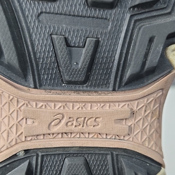 Asics Gray and Cream Athletic Shoes - Picture 2 of 7